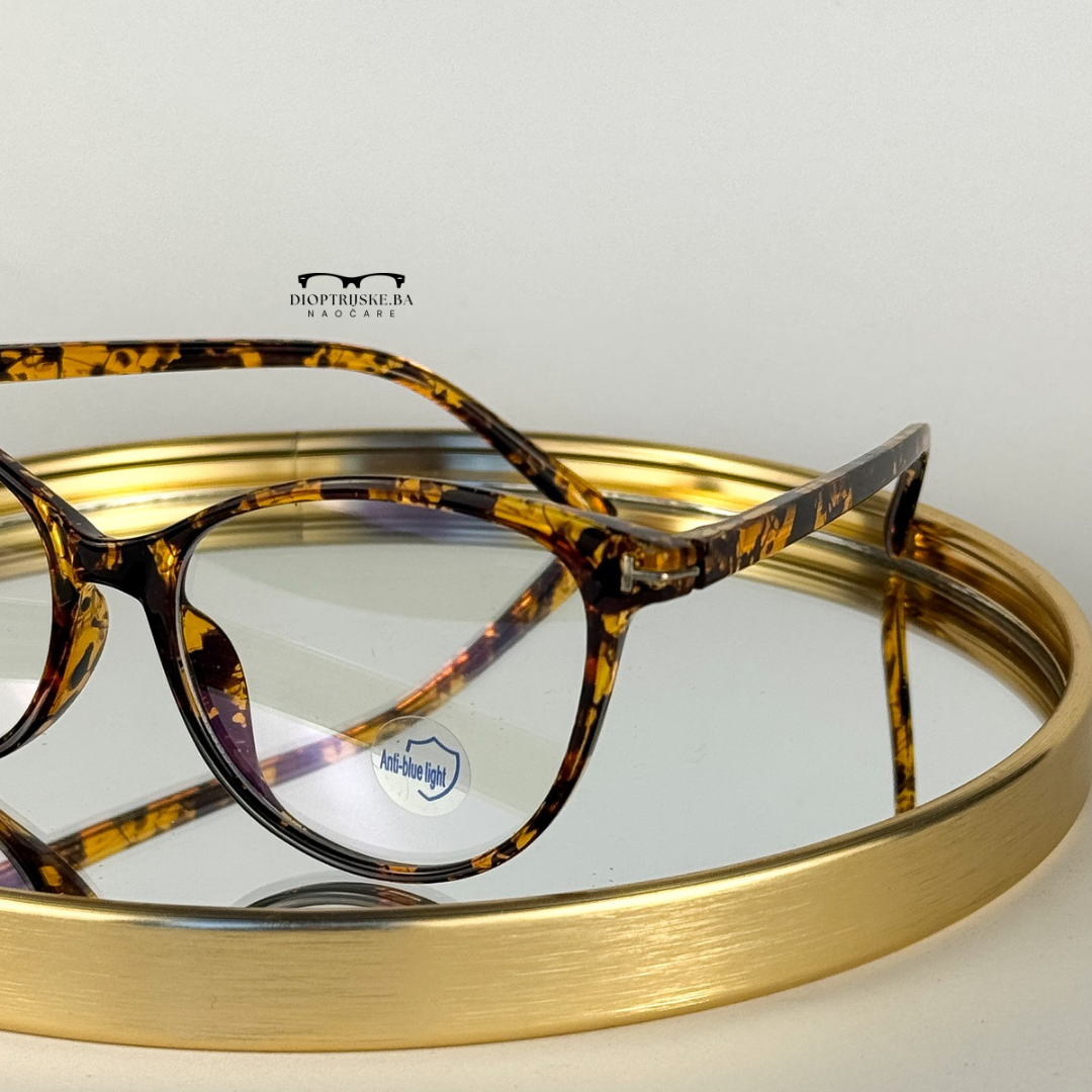 Dioptrijski model 114