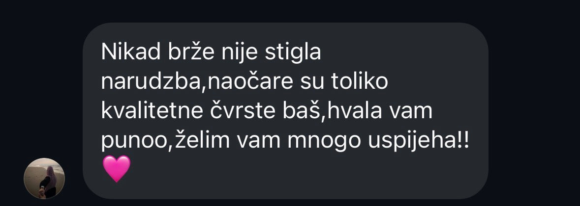 Kupac pohvaljuje brzu dostavu i čvrstinu naočara.